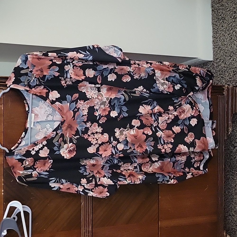Chic Soul floral top 1x